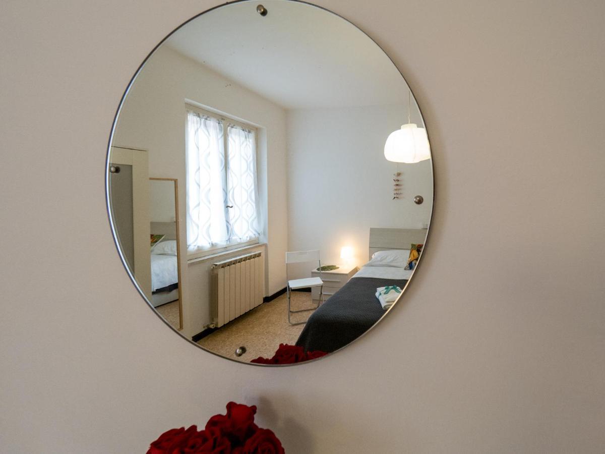 ヴェルナッツァLa Casa Di Fridaアパートメント エクステリア 写真