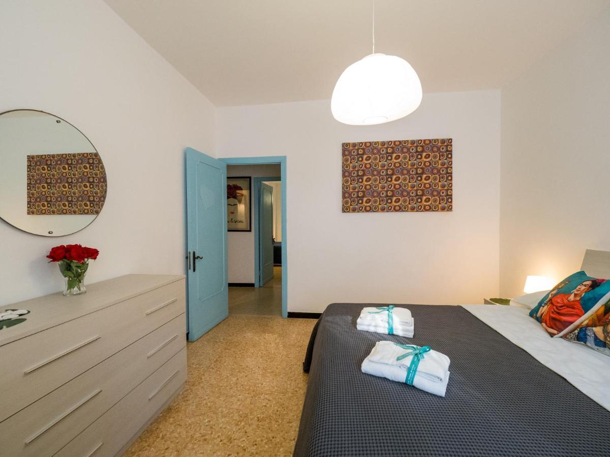 ヴェルナッツァLa Casa Di Fridaアパートメント エクステリア 写真