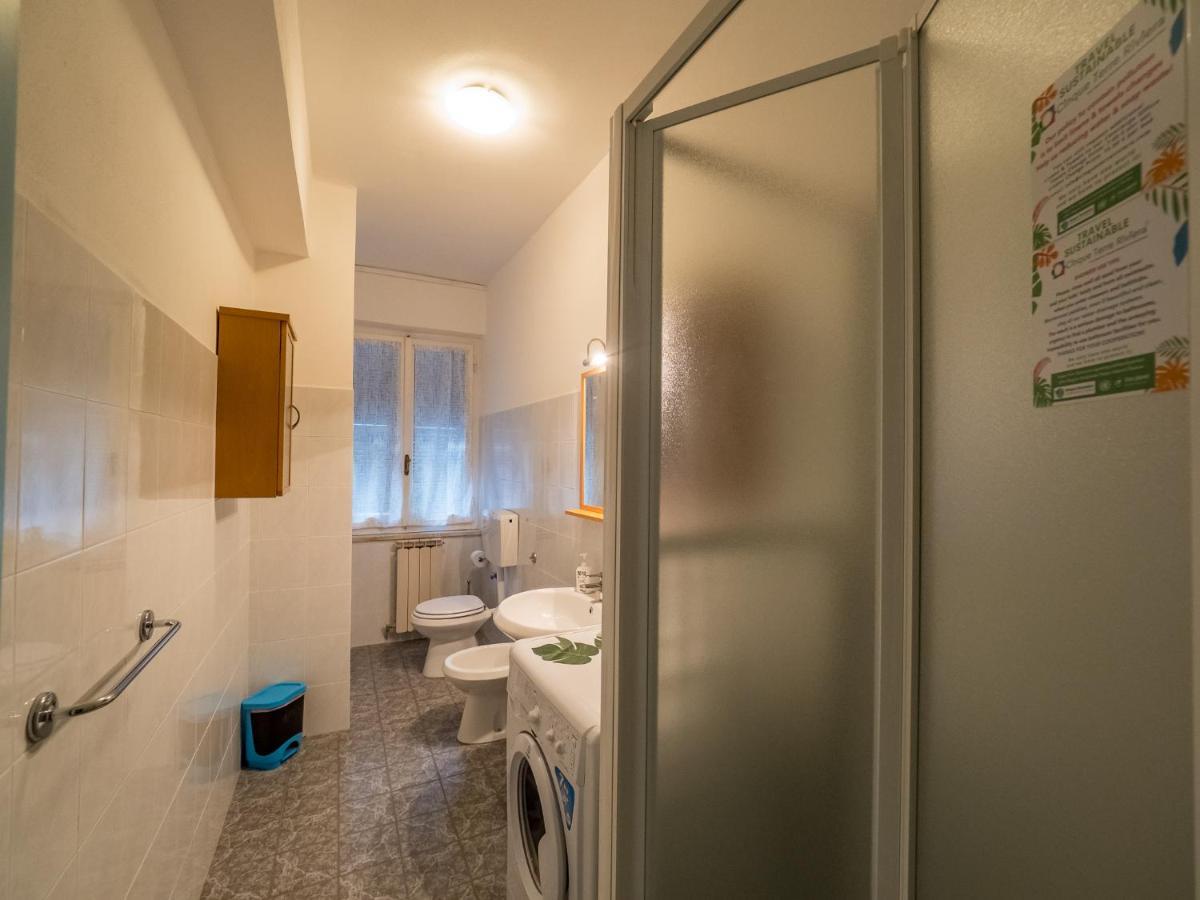 ヴェルナッツァLa Casa Di Fridaアパートメント エクステリア 写真